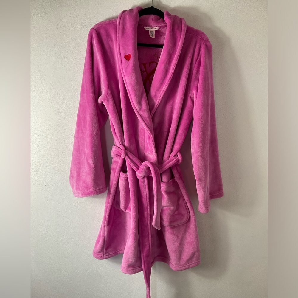 HTF Victoria's Secret Valentine's Pink Plush Robe Angels Hearts EUC Size M/L
